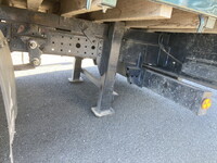 三菱ふそうキャンターセルフクレーン4段小型（2t・3t）[写真30]