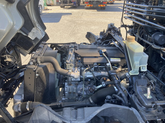 三菱ふそうキャンターセルフクレーン4段小型（2t・3t）[写真32]