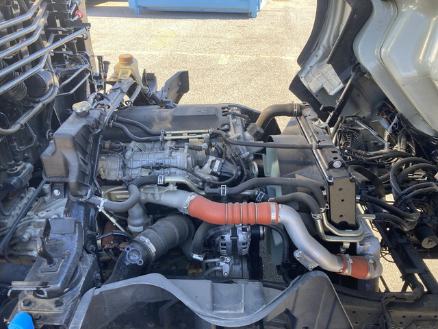 三菱ふそうキャンターセルフクレーン4段小型（2t・3t）[写真33]