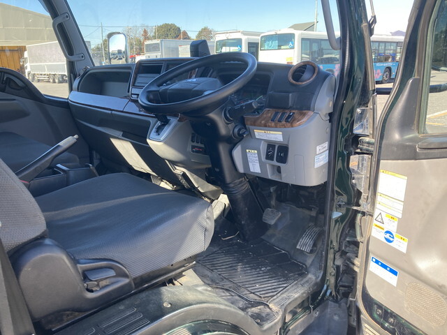 三菱ふそうキャンターセルフクレーン4段小型（2t・3t）[写真35]