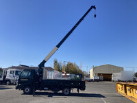 三菱ふそうキャンターセルフクレーン4段小型（2t・3t）[写真06]