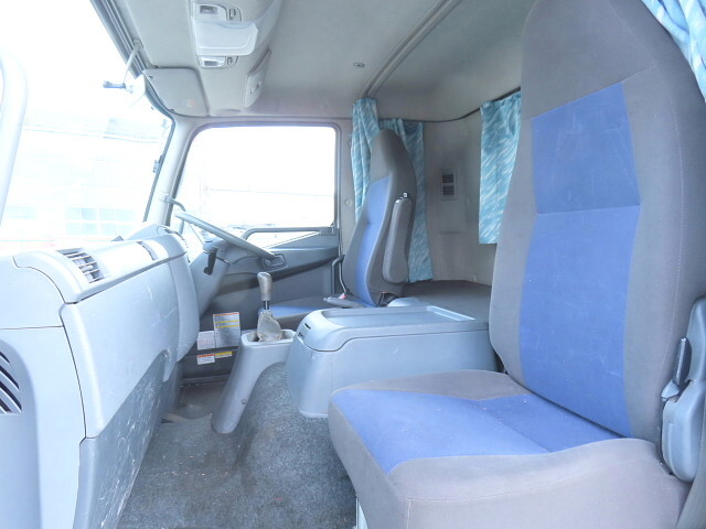 三菱ふそうファイターアルミブロック中型（4t）[写真20]