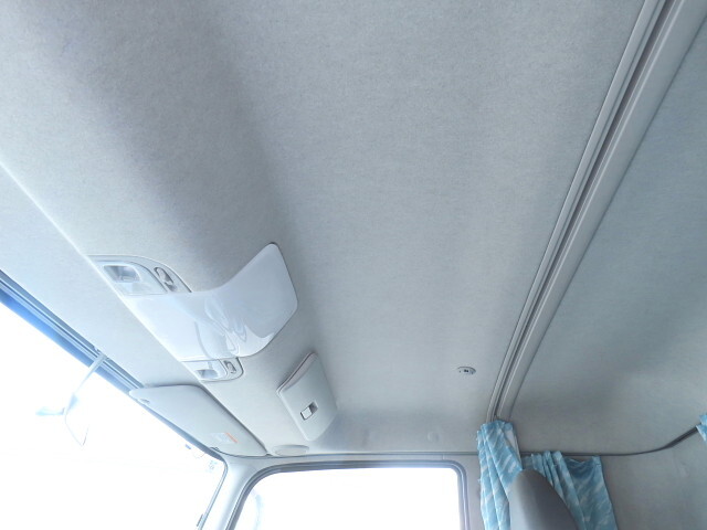 三菱ふそうファイターアルミブロック中型（4t）[写真21]