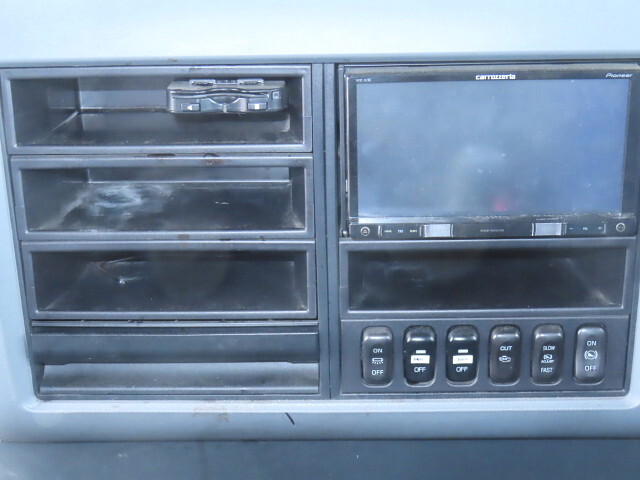 三菱ふそうファイターアルミブロック中型（4t）[写真23]