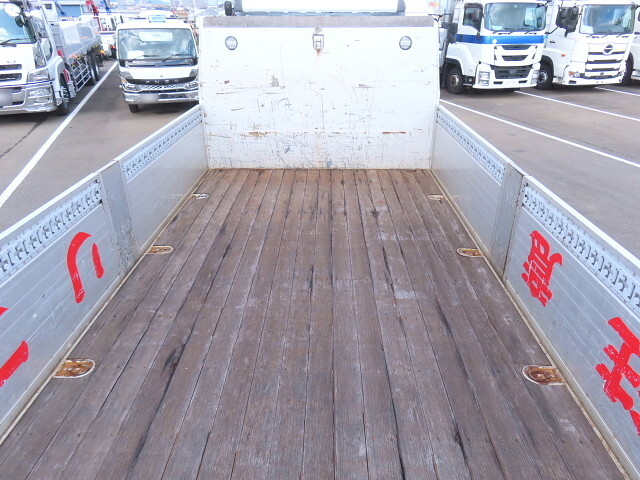 三菱ふそうファイターアルミブロック中型（4t）[写真30]