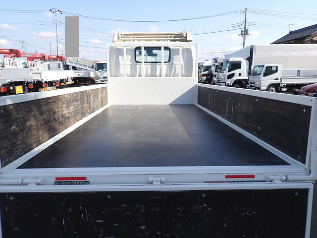 日野デュトロ平ボディ小型（2t・3t）[写真10]