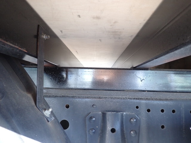 日野デュトロ平ボディ小型（2t・3t）[写真15]