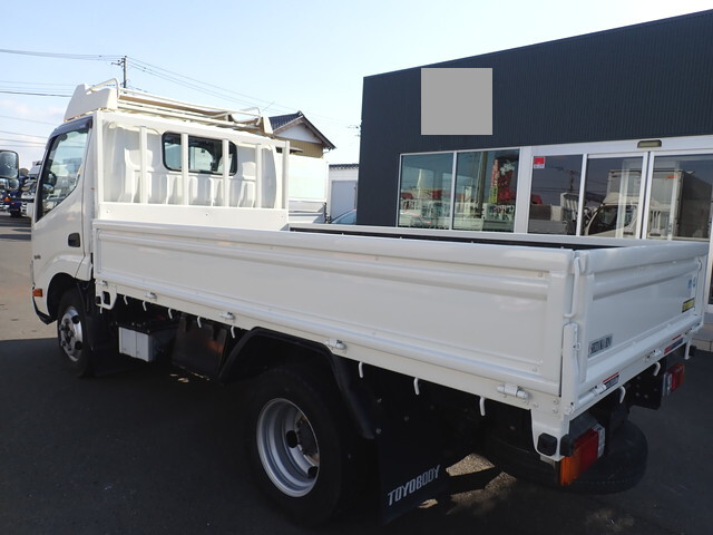 日野デュトロ平ボディ小型（2t・3t）[写真02]