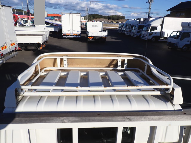 日野デュトロ平ボディ小型（2t・3t）[写真29]