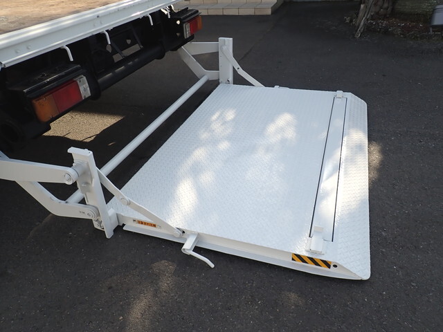 日野デュトロダブルキャブ（Wキャブ）小型（2t・3t）[写真11]