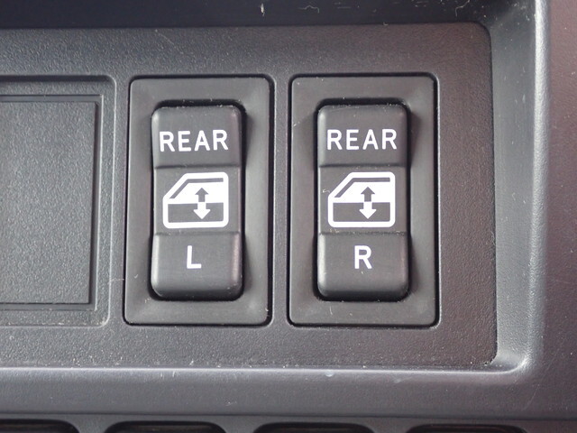 日野デュトロダブルキャブ（Wキャブ）小型（2t・3t）[写真32]