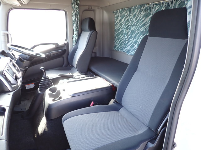 日野レンジャーアルミウイング中型（4t）[写真34]