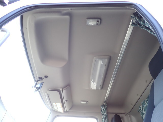 日野レンジャーアルミウイング中型（4t）[写真35]