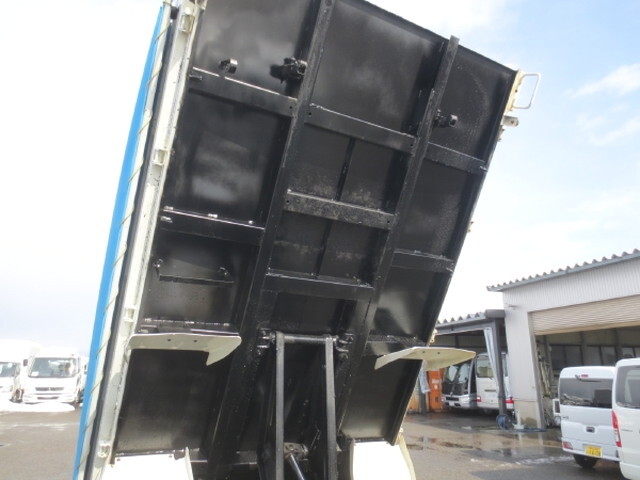 いすゞエルフダンプ小型（2t・3t）[写真11]
