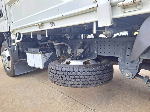 日野デュトロ平ボディ小型（2t・3t）[写真21]