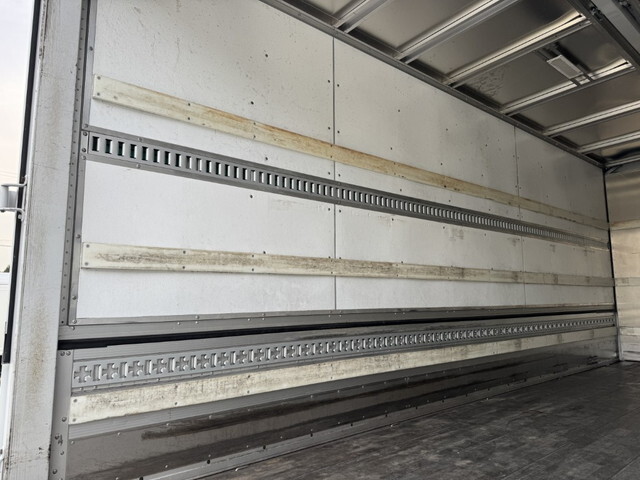 三菱ふそうファイターアルミウイング中型（4t）[写真25]