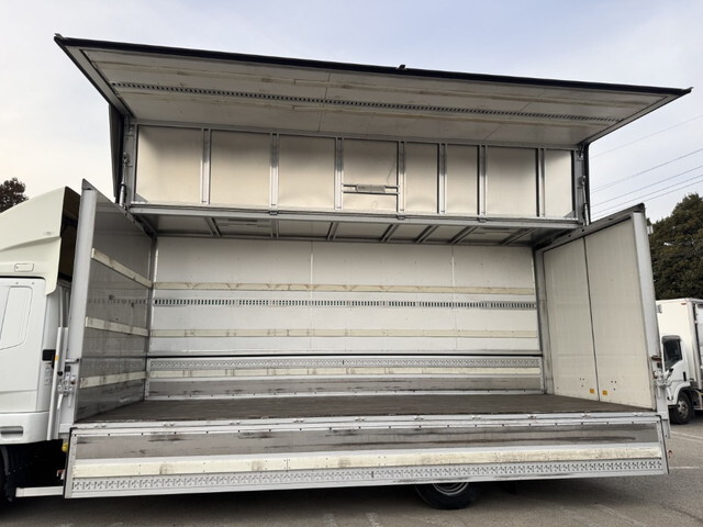 三菱ふそうファイターアルミウイング中型（4t）[写真26]