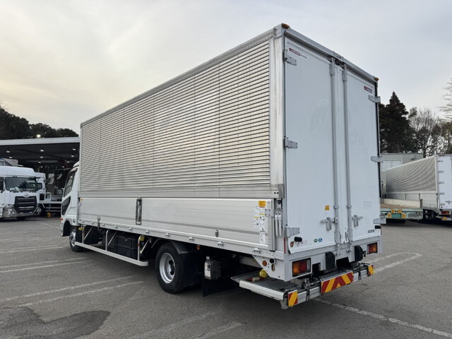 三菱ふそうファイターアルミウイング中型（4t）[写真04]