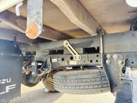 いすゞエルフ平ボディ小型（2t・3t）[写真16]