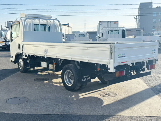 いすゞエルフ平ボディ小型（2t・3t）[写真02]