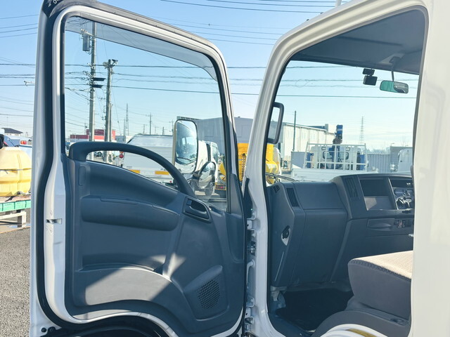 いすゞエルフ平ボディ小型（2t・3t）[写真37]