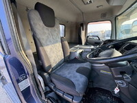 UDトラックスクオンダンプ大型（10t）[写真22]