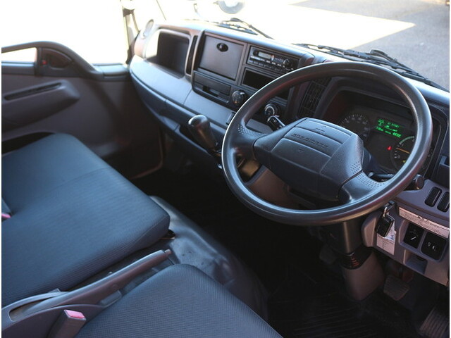 三菱ふそうキャンターダンプ小型（2t・3t）[写真19]