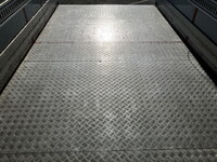 いすゞフォワード冷凍車（冷蔵車）中型（4t）[写真16]