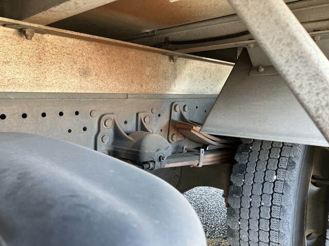 いすゞフォワード冷凍車（冷蔵車）中型（4t）[写真29]