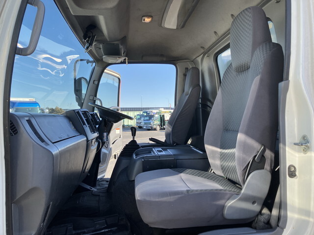 いすゞフォワード冷凍車（冷蔵車）中型（4t）[写真33]