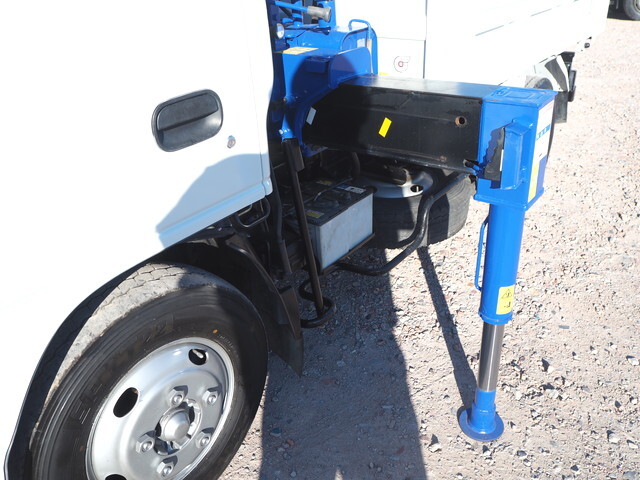 いすゞエルフクレーン3段小型（2t・3t）[写真11]