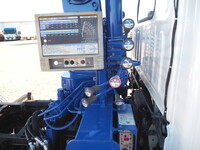 いすゞエルフクレーン3段小型（2t・3t）[写真10]