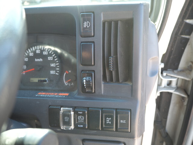 マツダタイタンクレーン4段小型（2t・3t）[写真39]