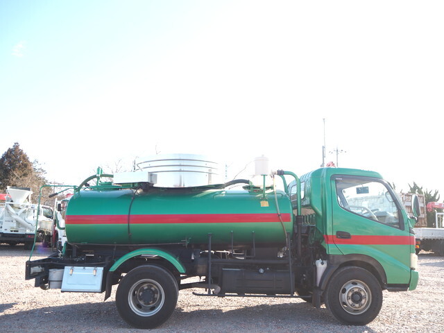 日野デュトロバキュームカー小型（2t・3t）[写真06]