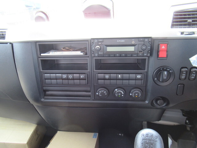 三菱ふそうファイタークレーン4段中型（4t）[写真29]