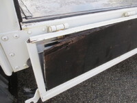 日野レンジャー平ボディ中型（4t）[写真17]