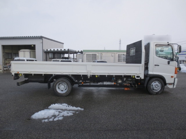 日野レンジャー平ボディ中型（4t）[写真07]