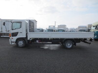 日野レンジャー平ボディ中型（4t）[写真09]