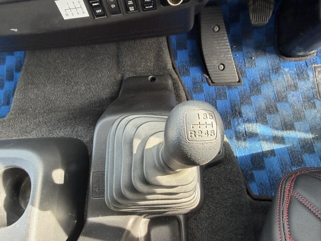 日野レンジャーアルミウイング中型（4t）[写真33]