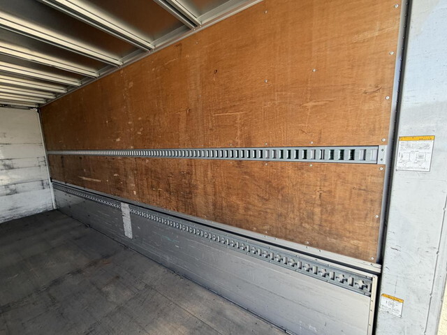 日野レンジャーアルミウイング中型（4t）[写真36]