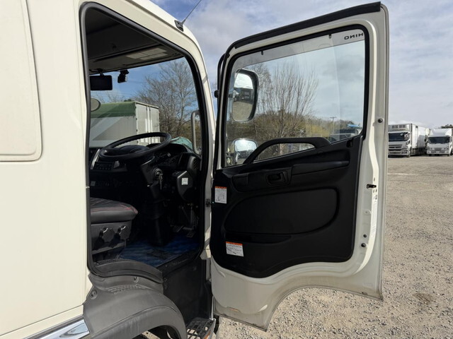 日野レンジャーアルミウイング中型（4t）[写真37]