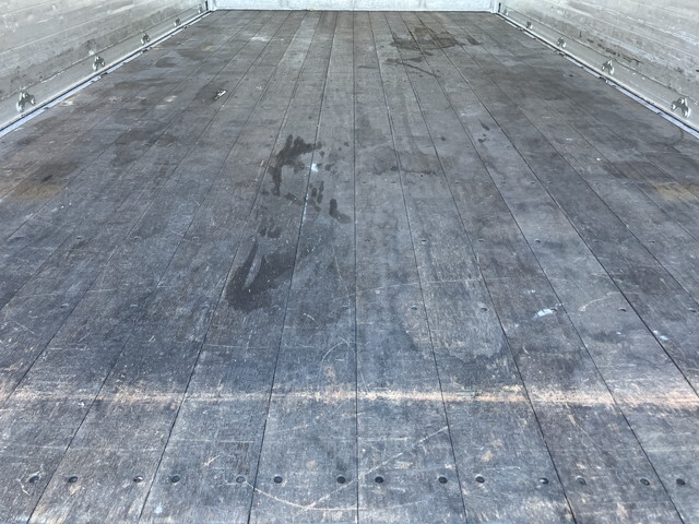 三菱ふそうキャンターアルミウイング小型（2t・3t）[写真16]