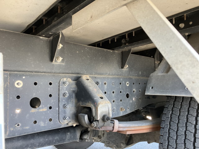 三菱ふそうキャンターアルミウイング小型（2t・3t）[写真24]