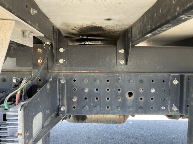 三菱ふそうキャンターアルミウイング小型（2t・3t）[写真26]