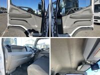 三菱ふそうキャンターアルミウイング小型（2t・3t）[写真31]