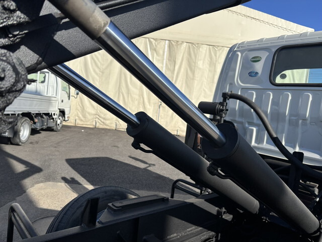 日野デュトロコンテナ専用車小型（2t・3t）[写真11]