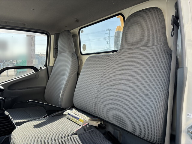 日野デュトロコンテナ専用車小型（2t・3t）[写真27]