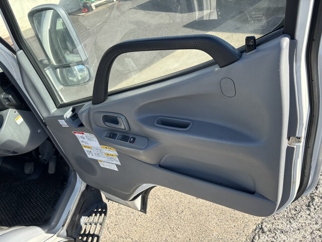 日野デュトロコンテナ専用車小型（2t・3t）[写真30]