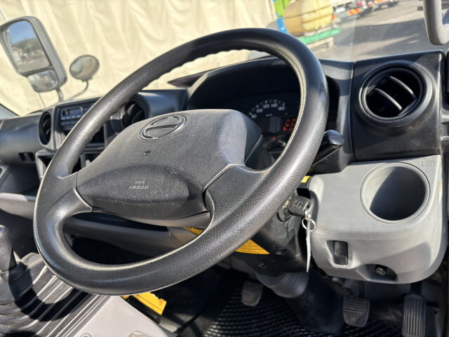 日野デュトロコンテナ専用車小型（2t・3t）[写真36]