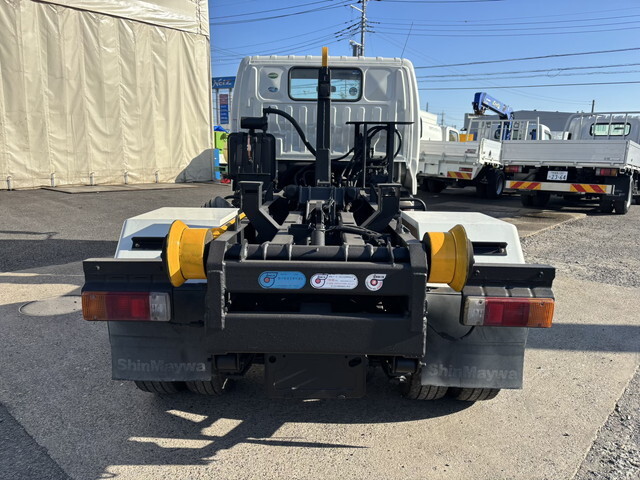 日野デュトロコンテナ専用車小型（2t・3t）[写真06]